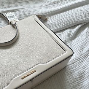 NWT Michael Kors Cream purse/ laptop bag